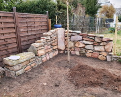 Natursteinmauer Natursteinmauer